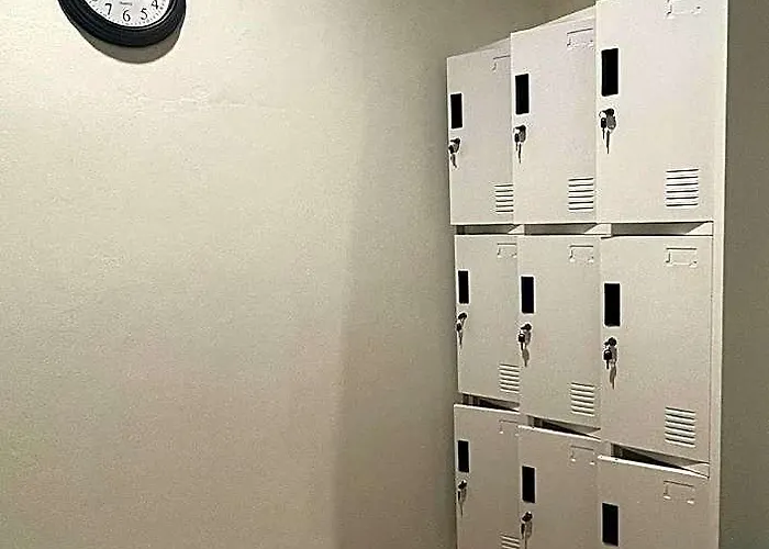 Hotel Round The Clock